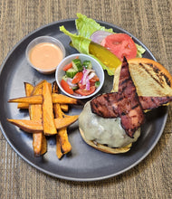 Load image into Gallery viewer, Smokehouse Burger