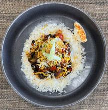 Load image into Gallery viewer, Hearty Vegetarian Chili
