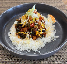 Load image into Gallery viewer, Hearty Vegetarian Chili
